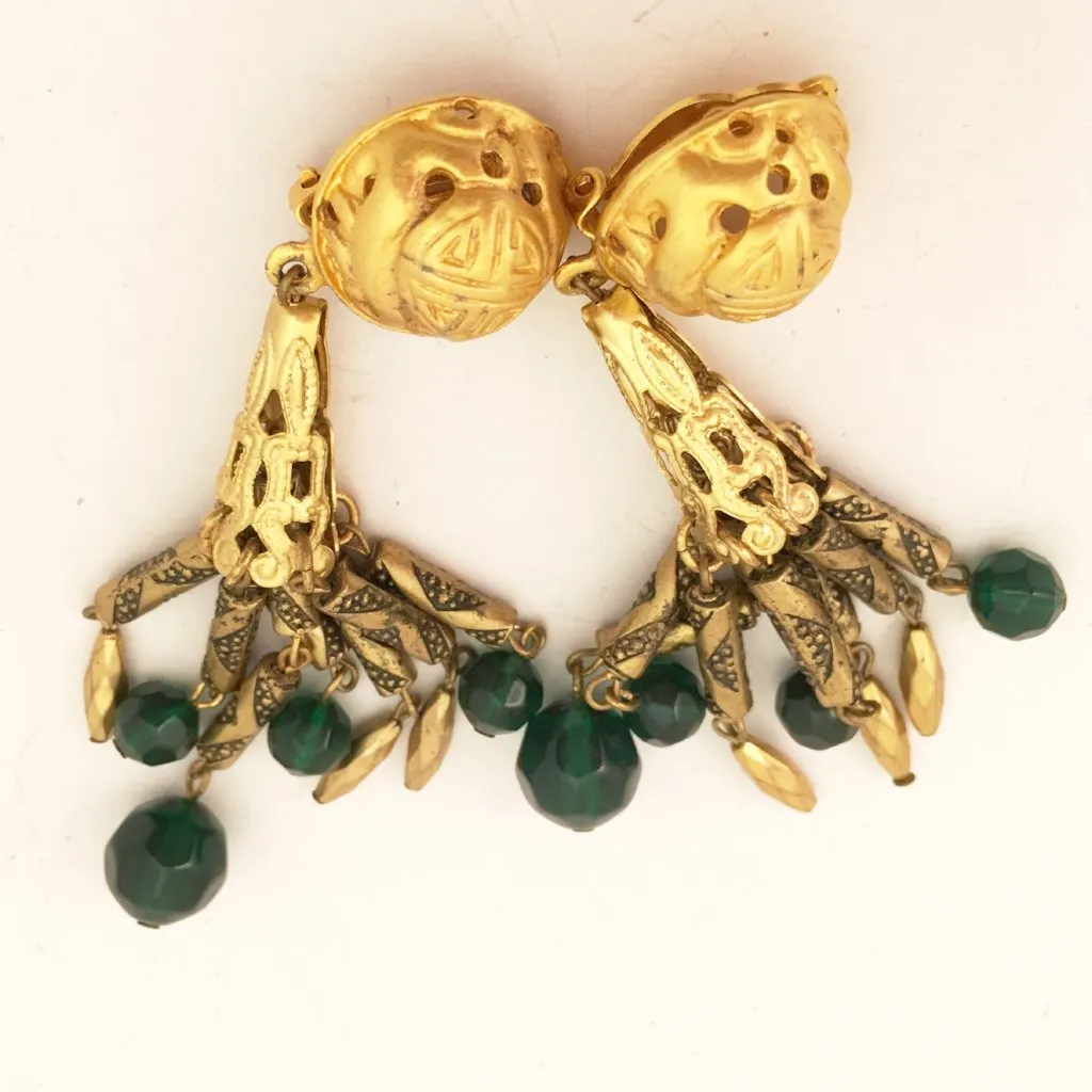 Byzantium Emerald Green Dangling Clip on Earrings Vintage Jewelry